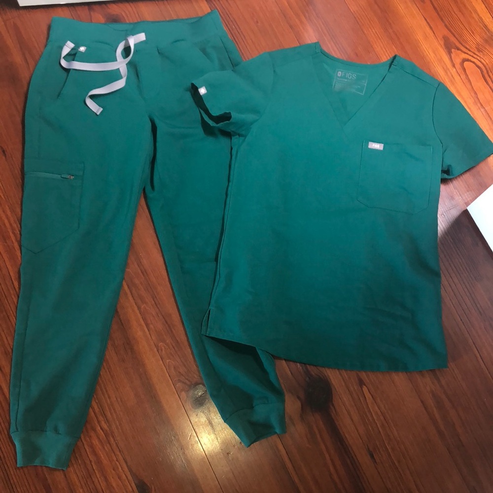 FIGS Set Green Scrubs